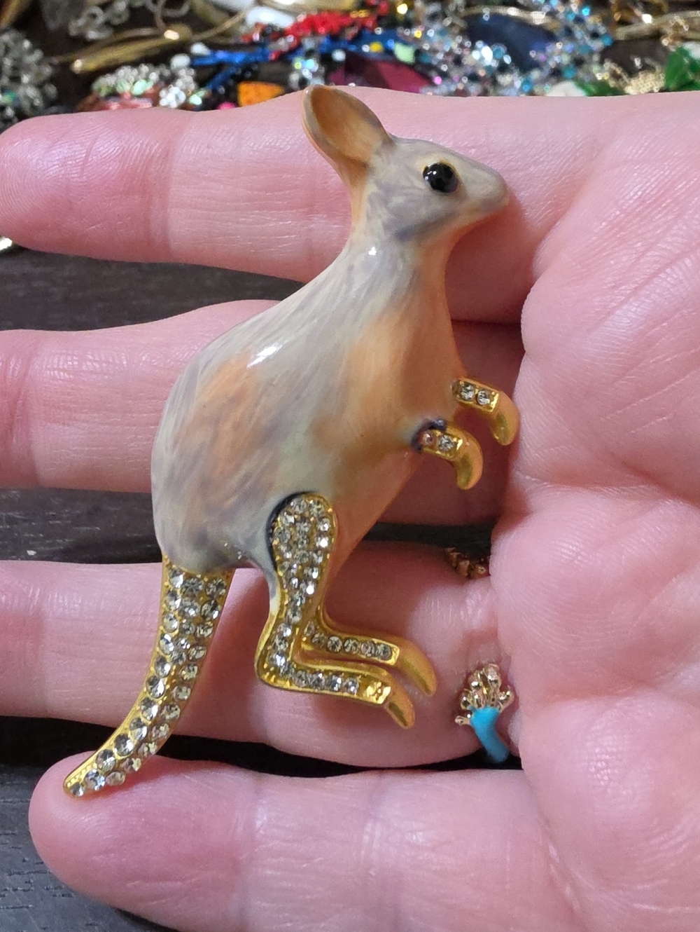 A110- Gorgeous Kangaroo Brooch with Gold Accents - Brown